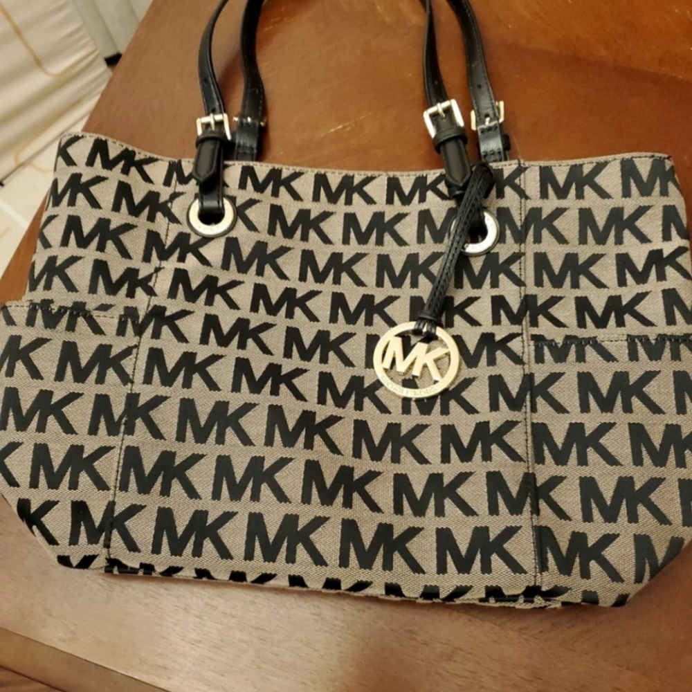 Michael kors tote bag